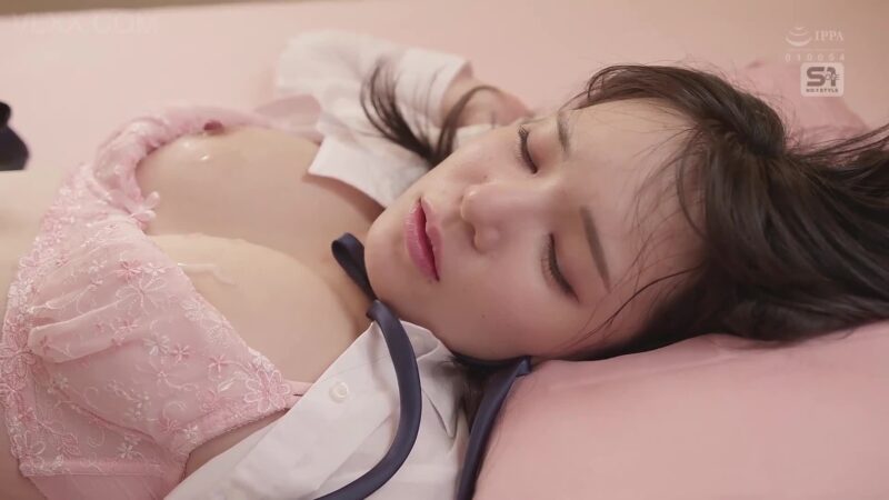 Hiyori Nozaka em gái bạn gái vú G-cup bị gia sư bóp vú rồi địt lén bên chị